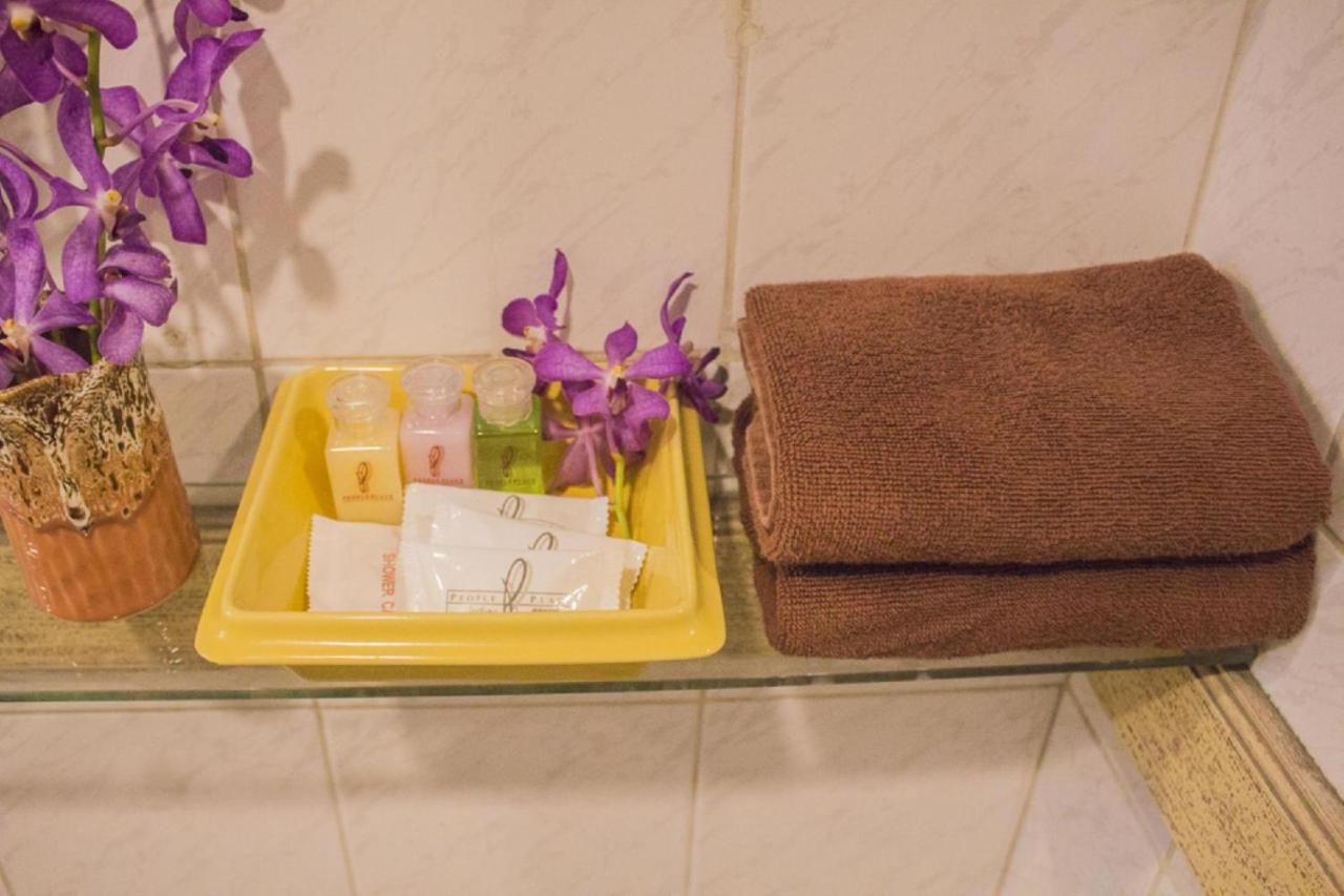 People Place Classic Hotel Sha Extra Plus Chiang Mai Eksteriør billede